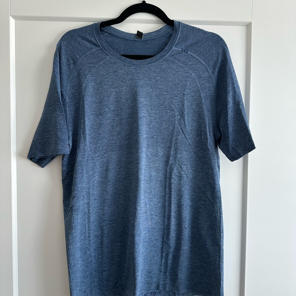 lululemon athletica Heathered Blue Short Sleeve Tee